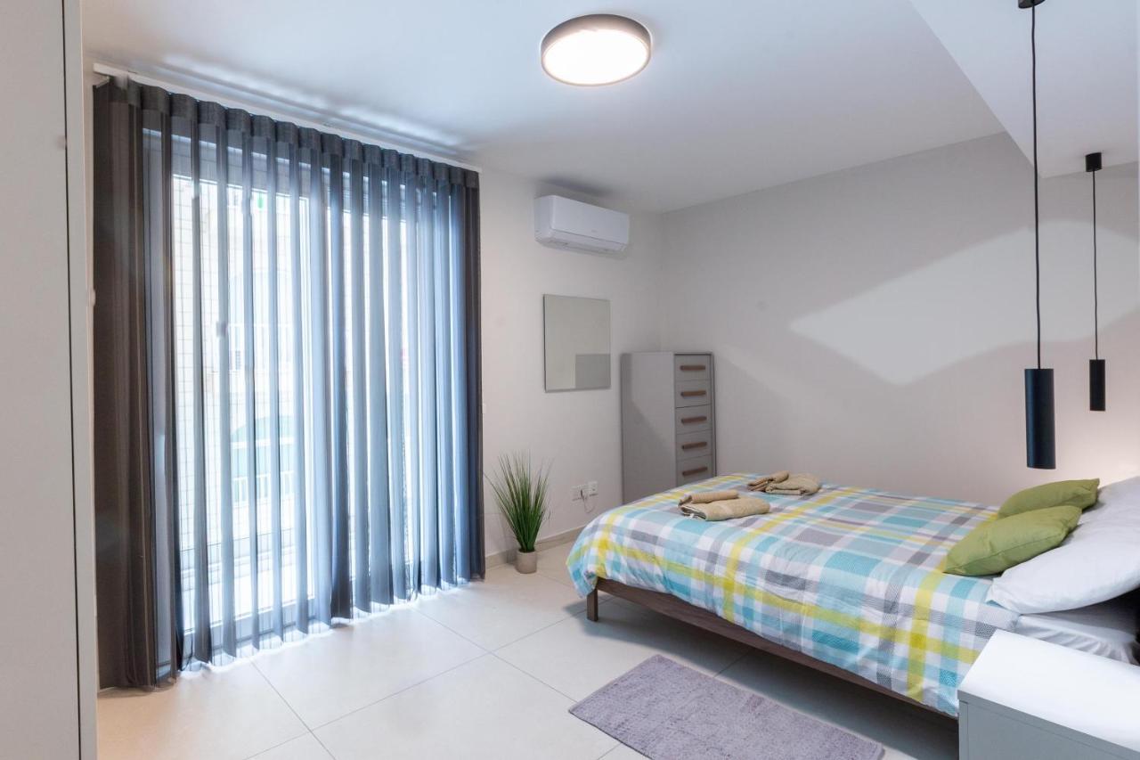 Seafront Luxury Apartment St. Paul's Bay Exteriér fotografie