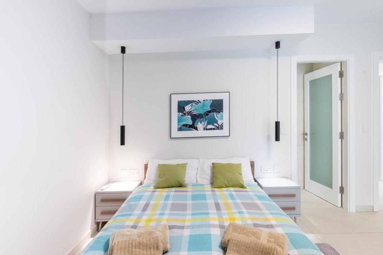 Seafront Luxury Apartment St. Paul's Bay Exteriér fotografie