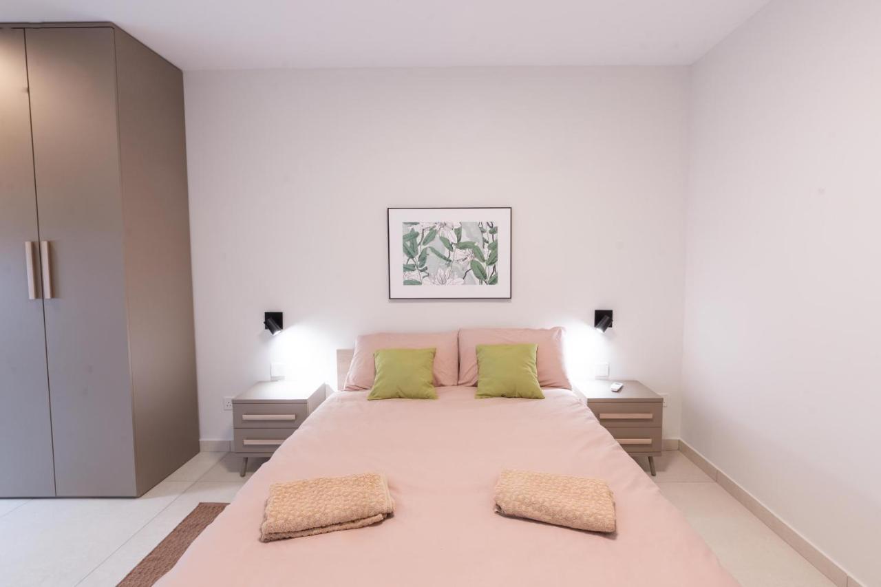 Seafront Luxury Apartment St. Paul's Bay Exteriér fotografie